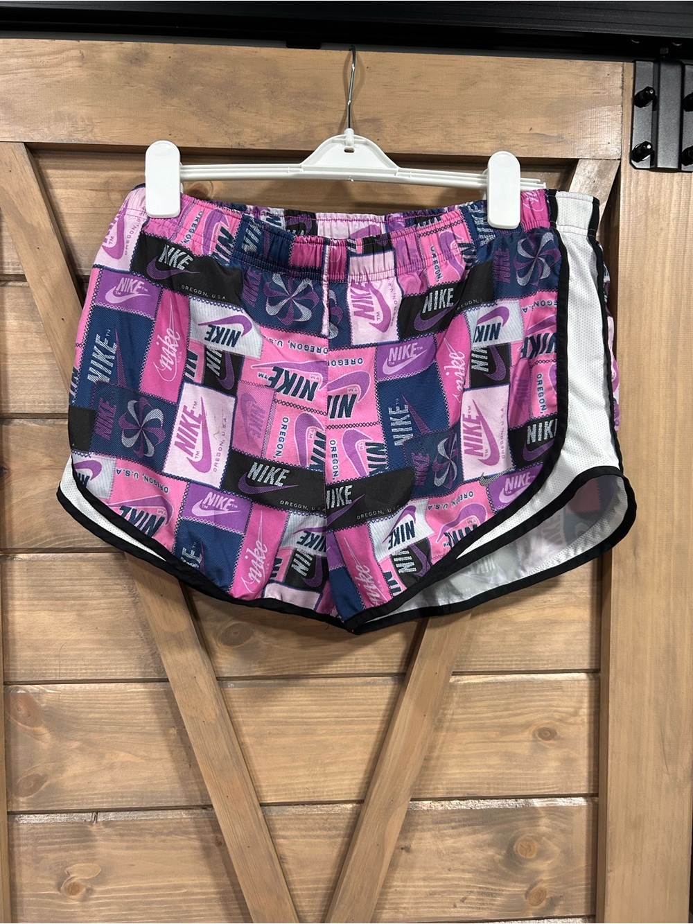 Nike Women's Pink and Navy Graphic Athletic Shorts